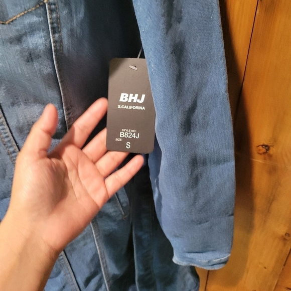 Denim Sherpa-Lined Jacket - Picture 6 of 16